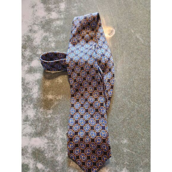 Vintage Burberry silk tie - Picture 2 of 5